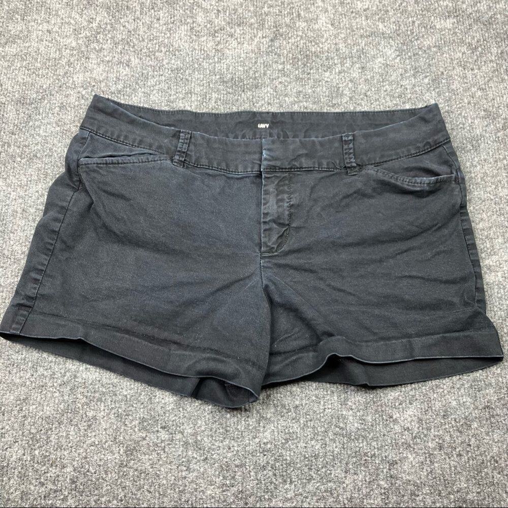 Old Navy Shorts Womens Size 6 Black Chino Casual Stretch Cuffed Mid Rise